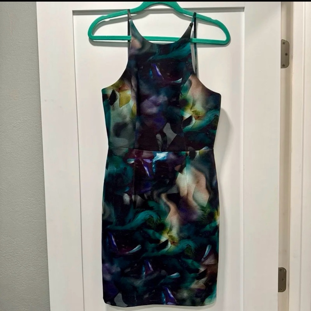 Black halo dress, like new, size 6